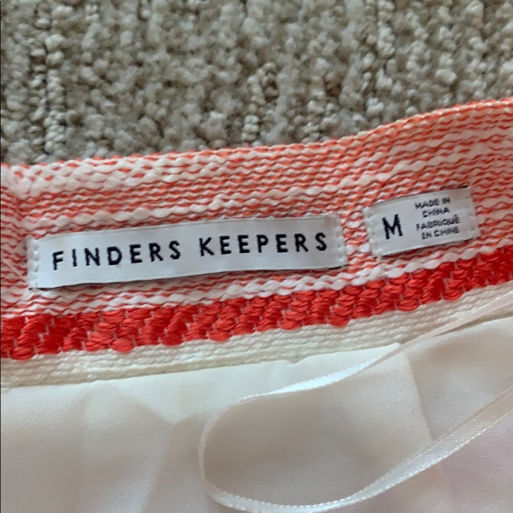 Finders keepers begin again set (shorts and top) - Picture 4 of 5